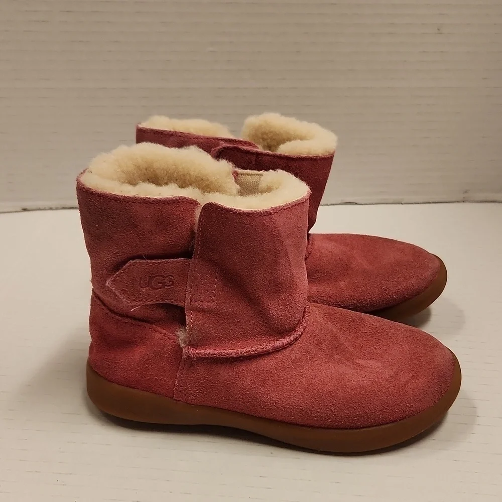 UGG Boots Girls Size 10 Pink Faux Fur Lined Spots